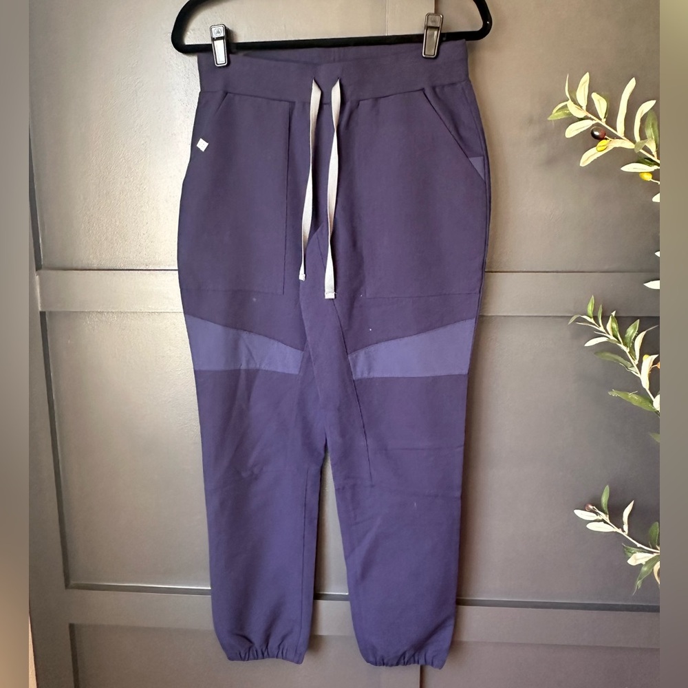 Figs Women's Navy Jogger Pants